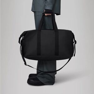Rains Hilo Weekend Duffel Bag in Black NWT waterproof